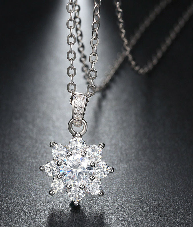 Silver Crystal Snowflake Pendants Necklace